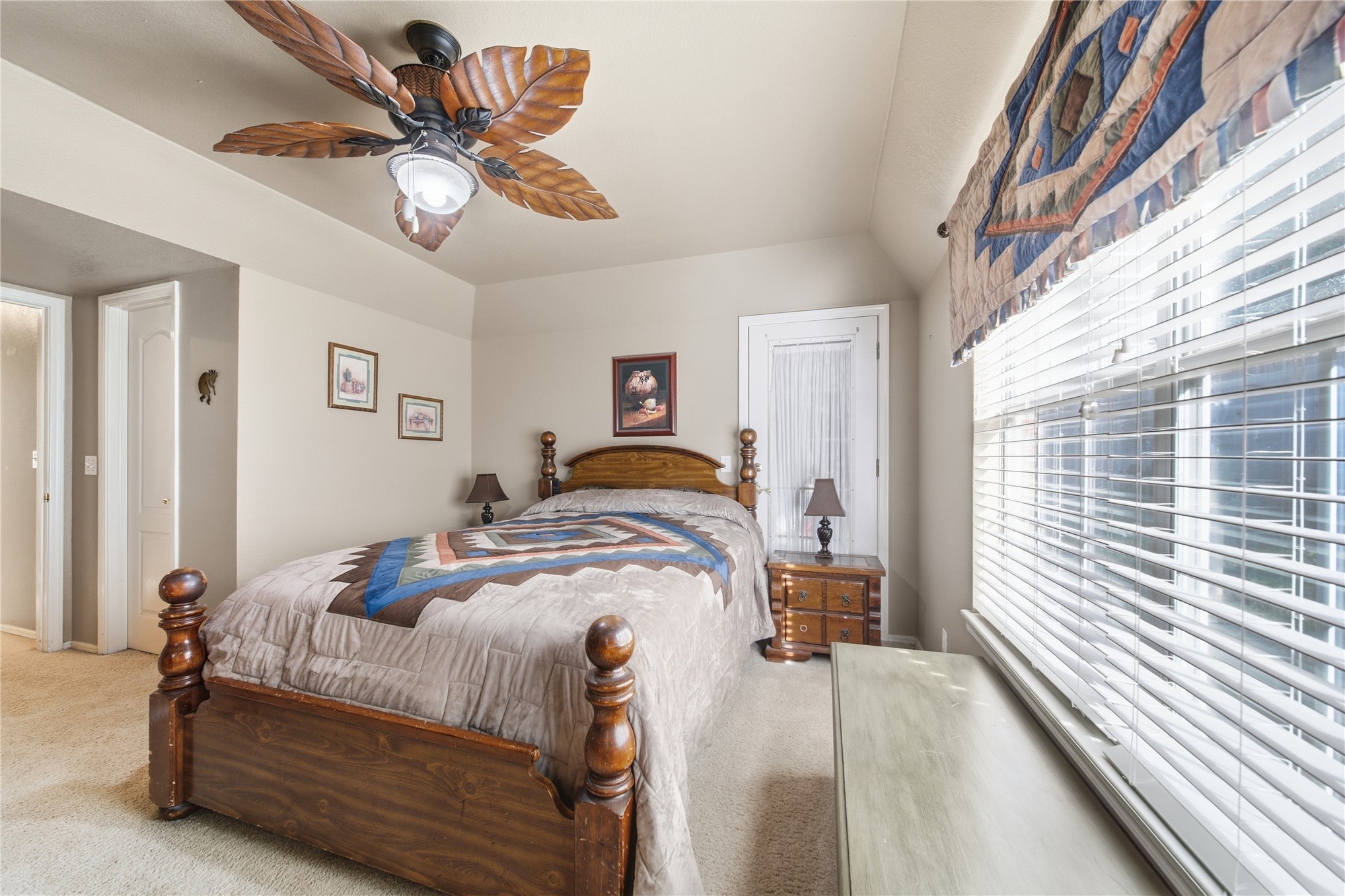 1705 W Fort Worth Street Property Photo 20