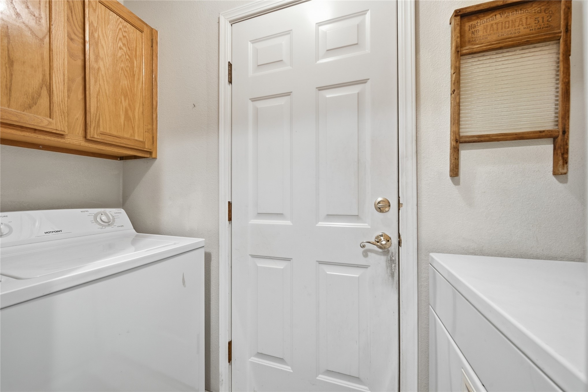 1705 W Fort Worth Street Property Photo 25