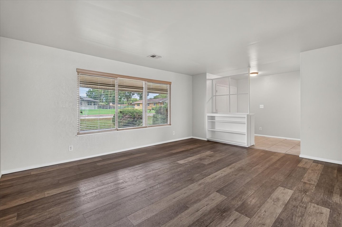 5101 Bridle Road Property Photo 7
