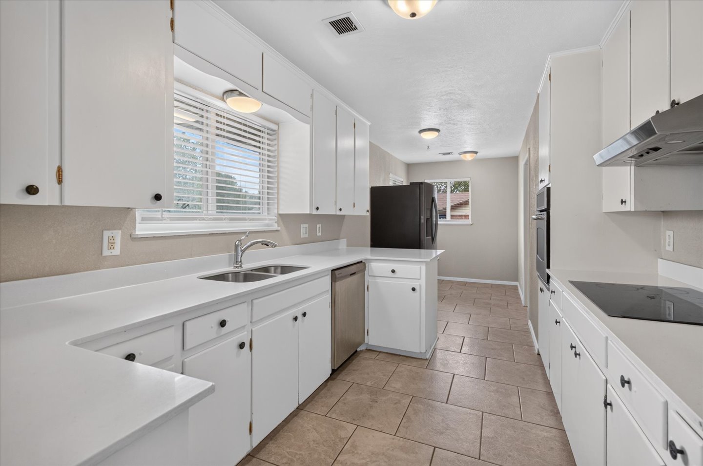 5101 Bridle Road Property Photo 11