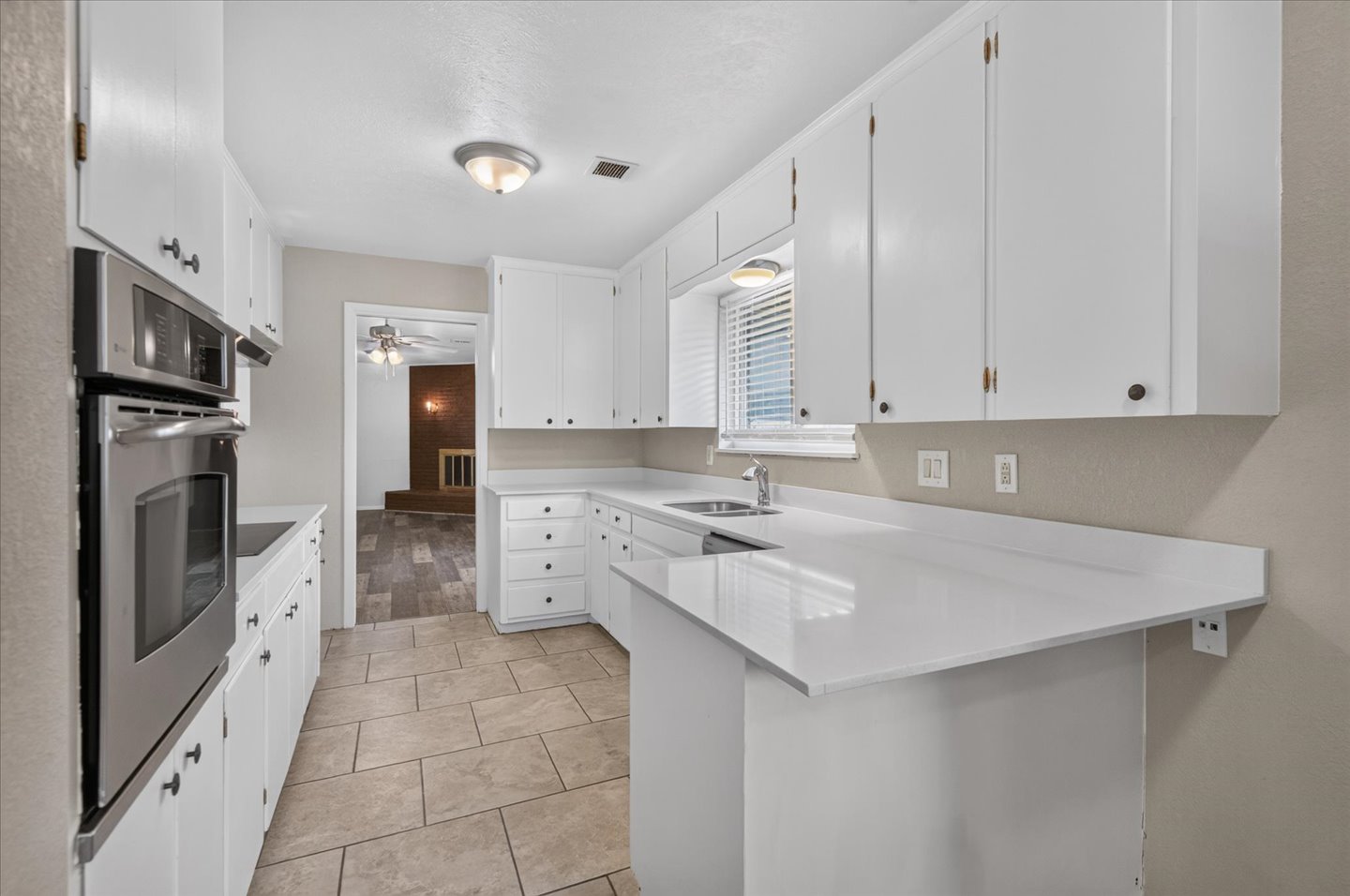 5101 Bridle Road Property Photo 13