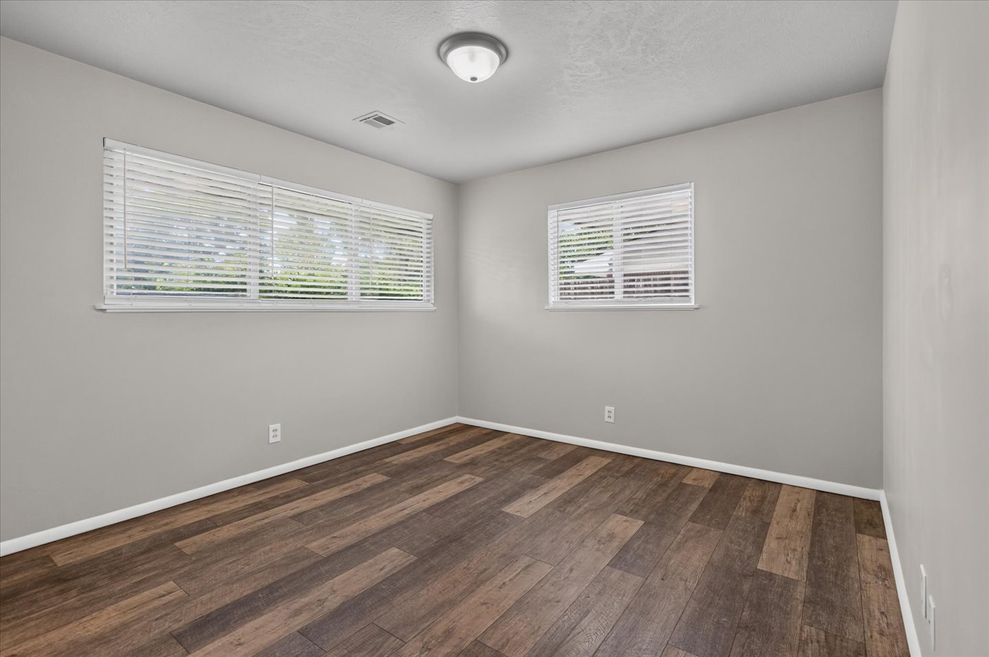 5101 Bridle Road Property Photo 18