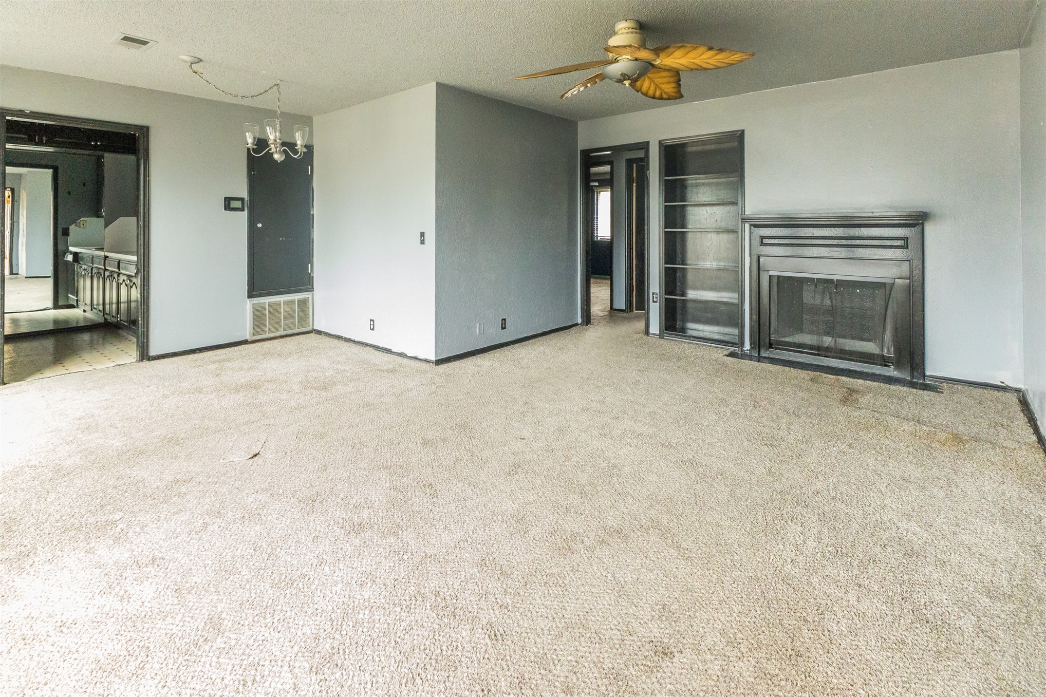 6004 Newport Avenue A-10 Property Photo 14