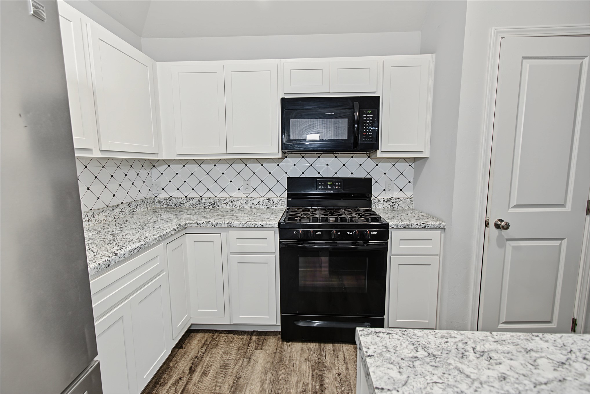 3633 E Augusta Avenue Property Photo 9