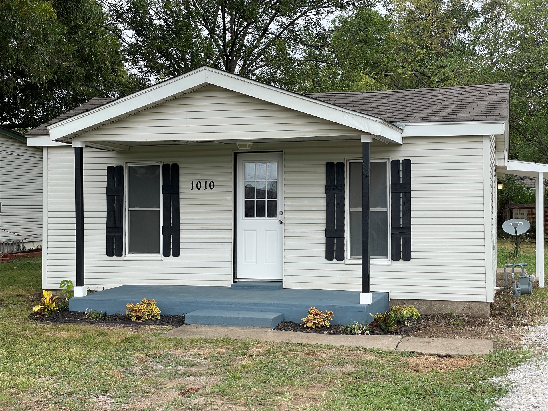 1010 W Oak Street Property Photo 1