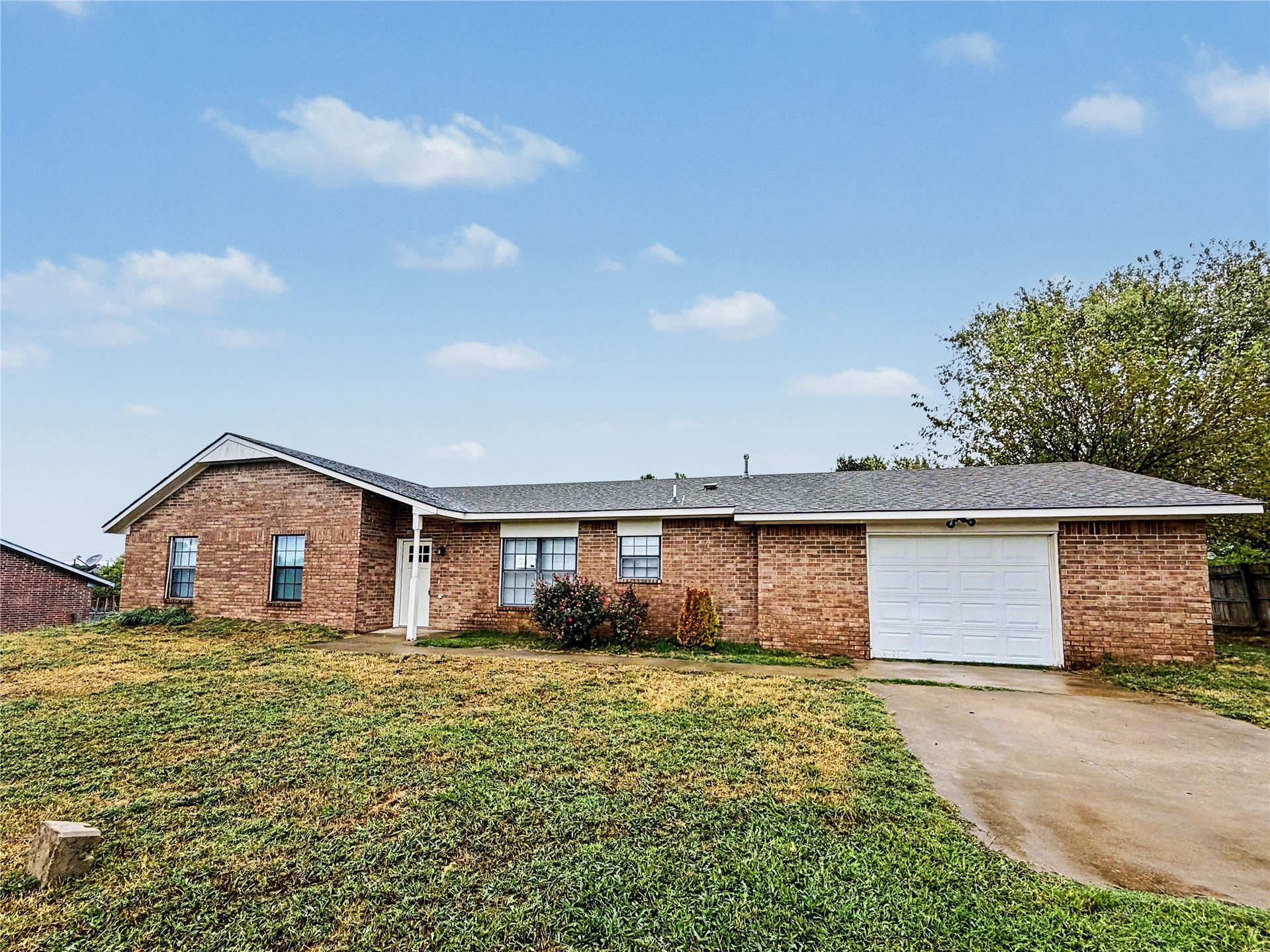 18333 Hilltop Circle Property Photo 1