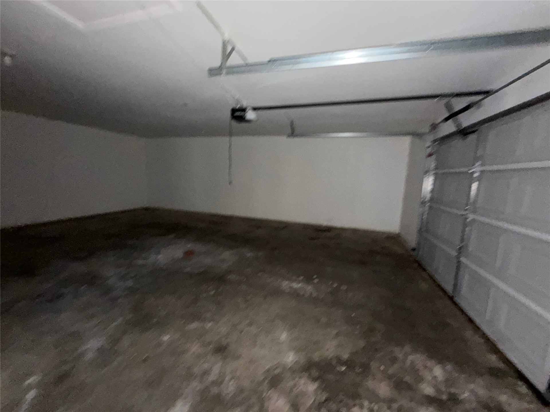 18333 Hilltop Circle Property Photo 9