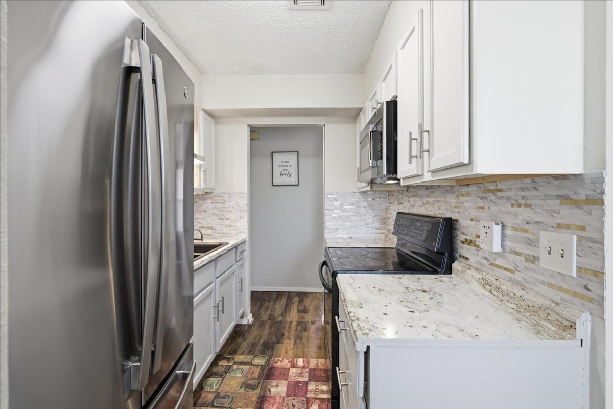 2013 Lona Avenue Property Photo 12
