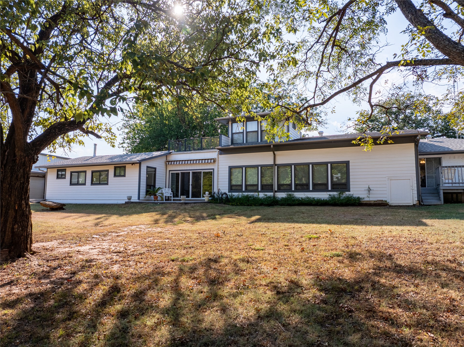 7410 Grapevine Drive Property Photo 6