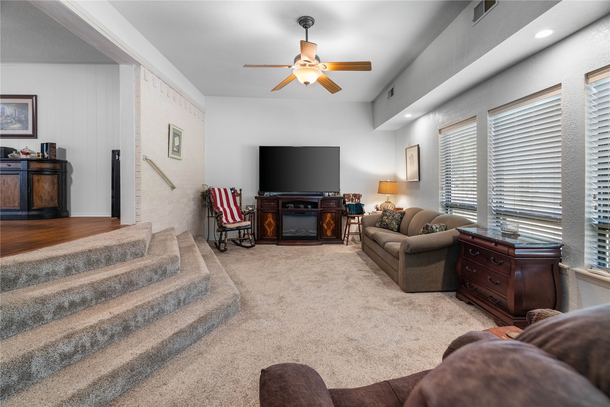 7410 Grapevine Drive Property Photo 18