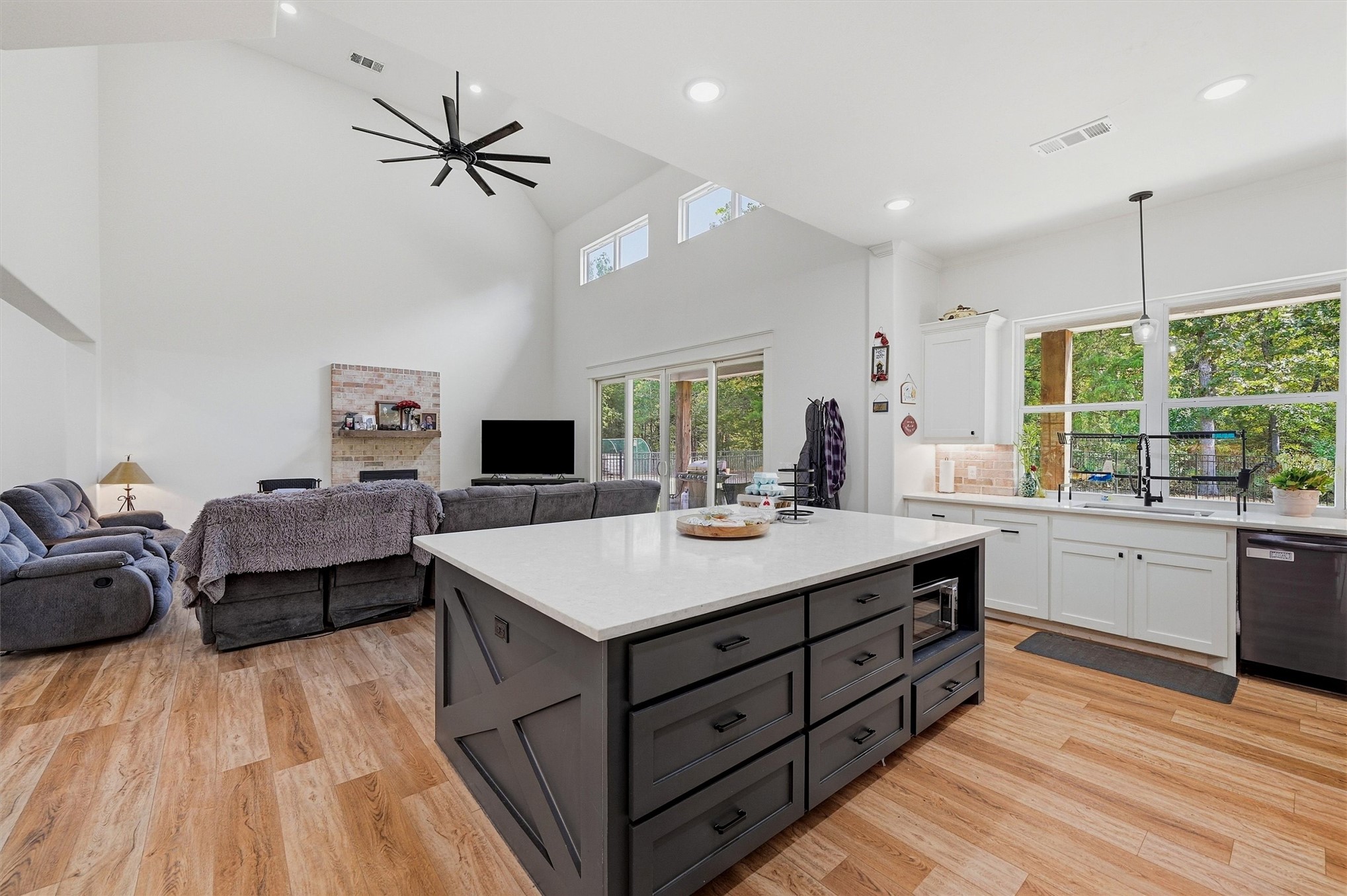 311 Xeno Way Property Photo 18