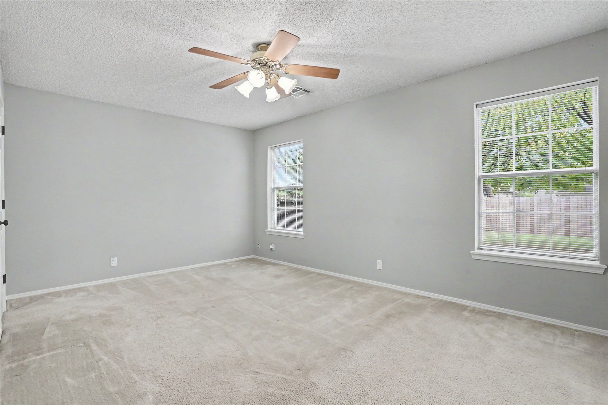9521 S 95th East Avenue Property Photo 11