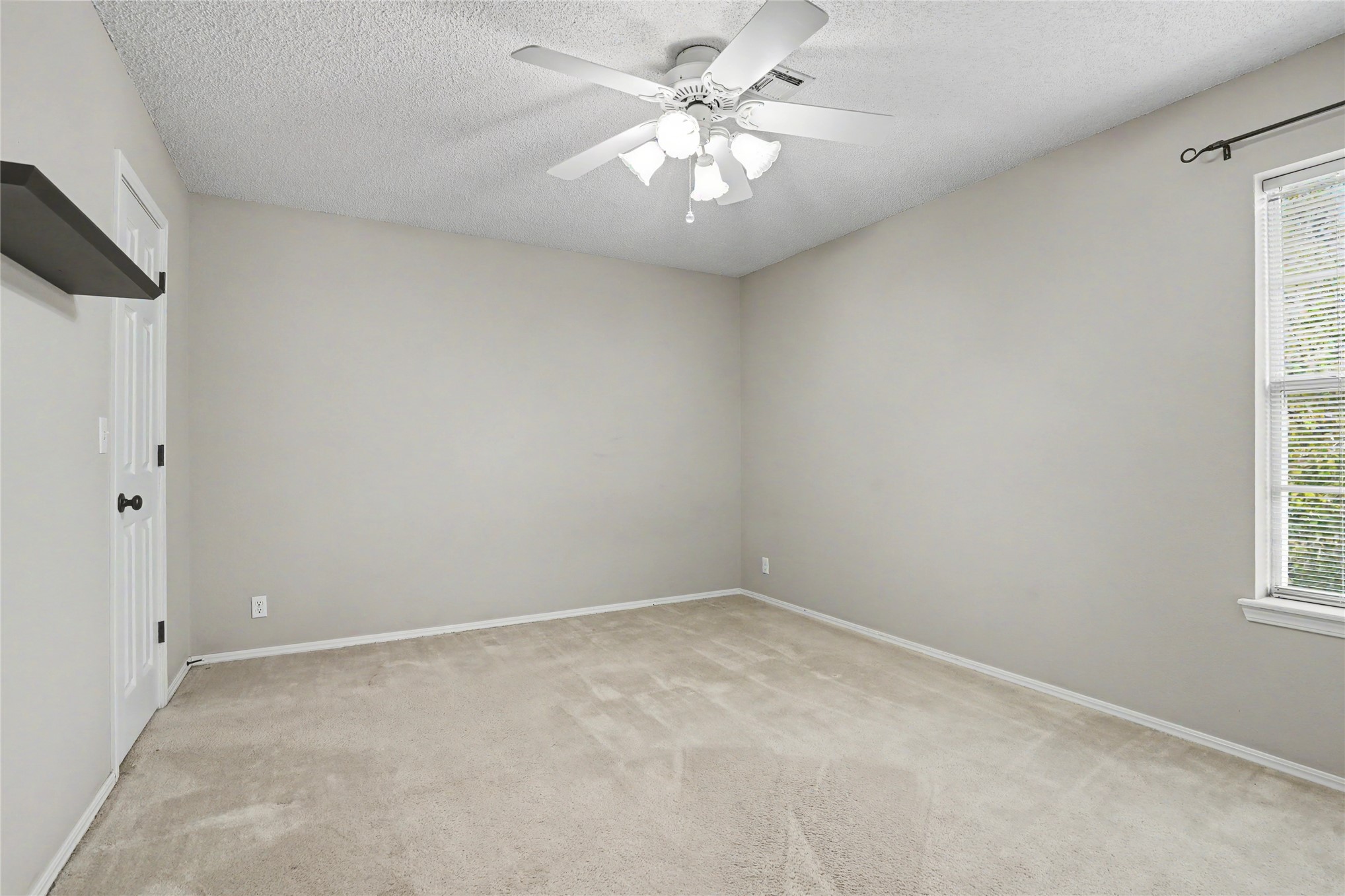 9521 S 95th East Avenue Property Photo 23