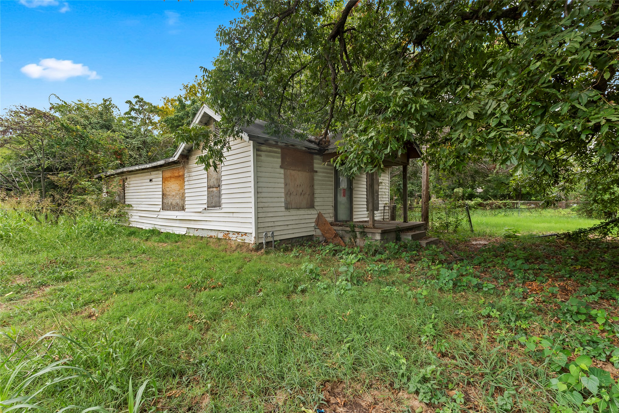 4351 W 8th Street Property Photo 5