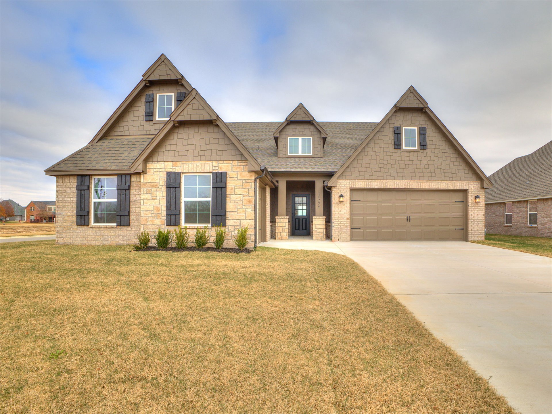 14739 S College Place Property Photo 1