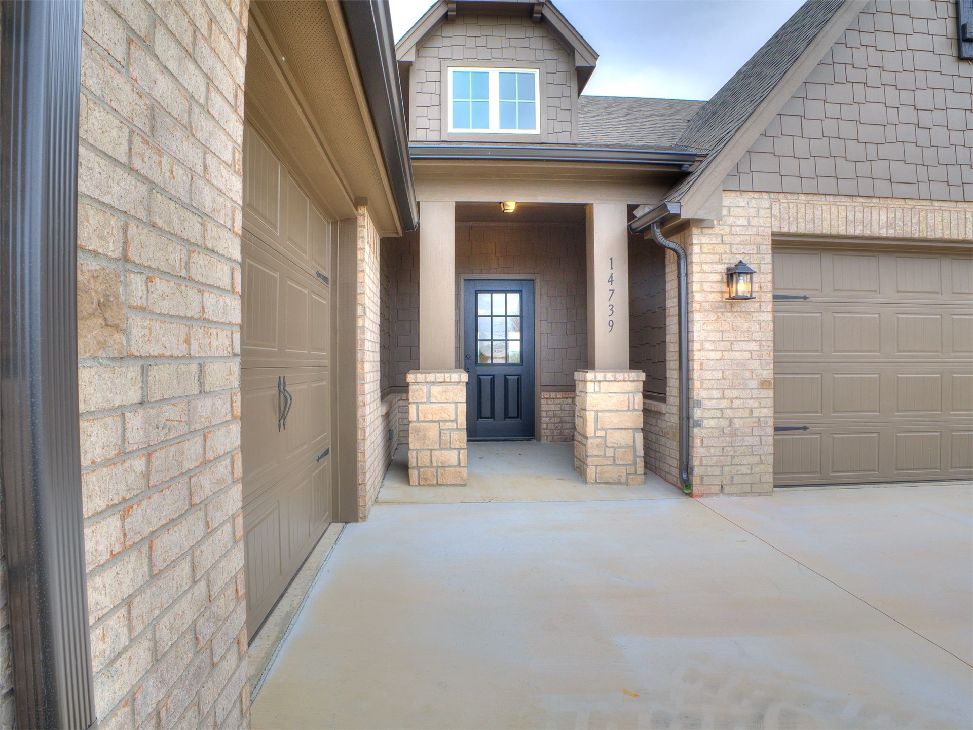 14739 S College Place Property Photo 5