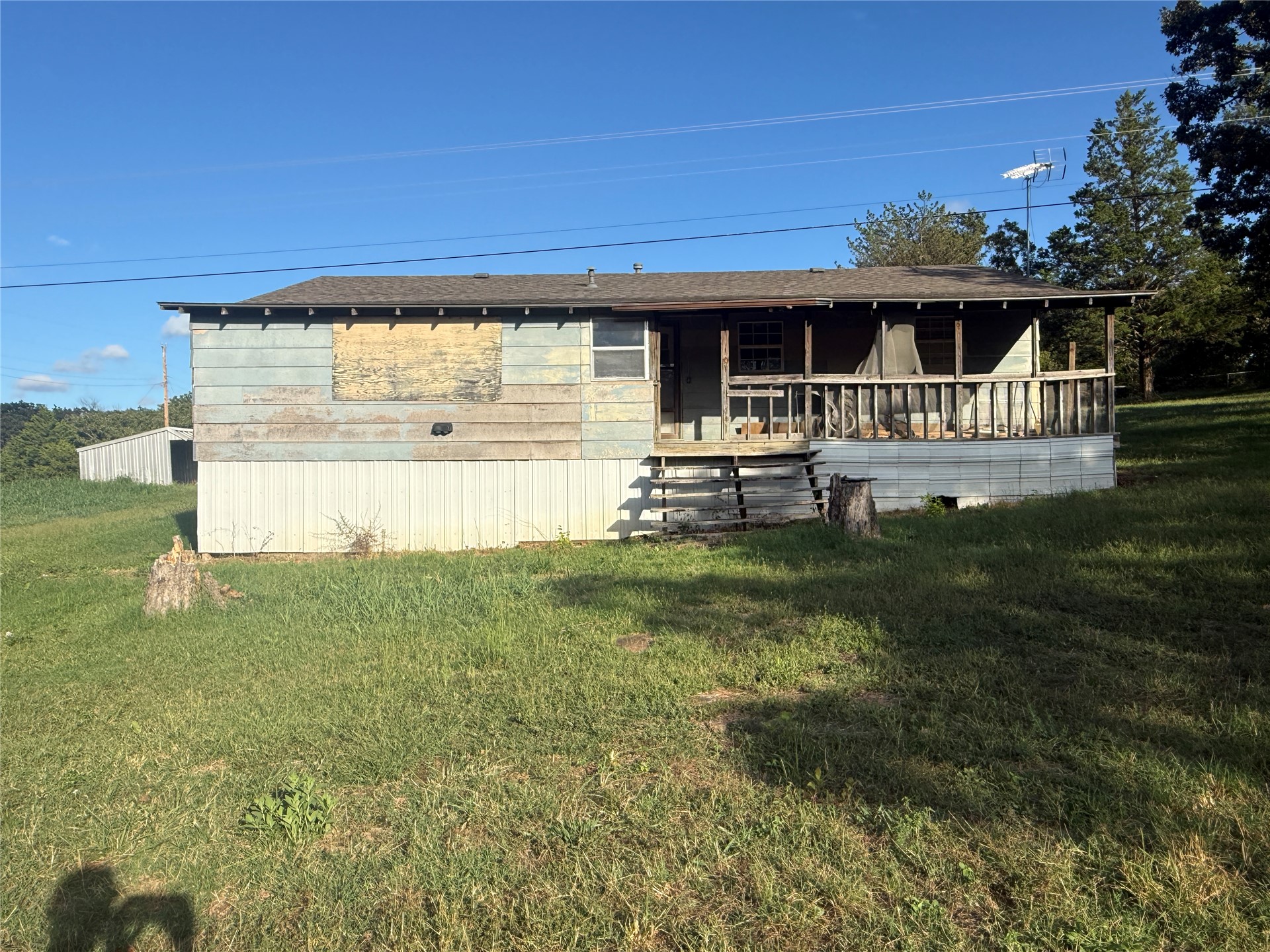 3302 S Campbell Creek Road Property Photo 9