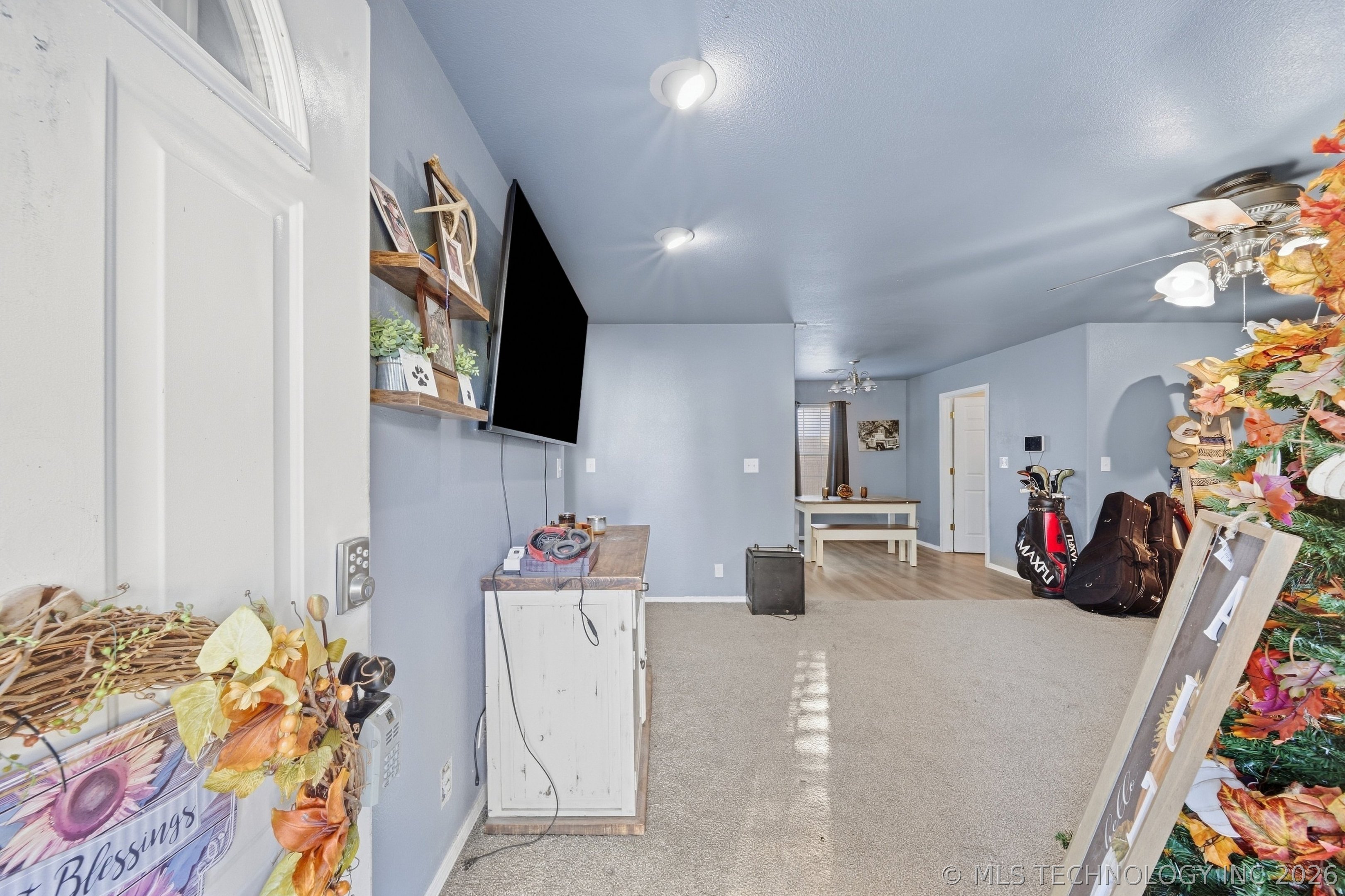 221 N Hickory Street Property Photo 5