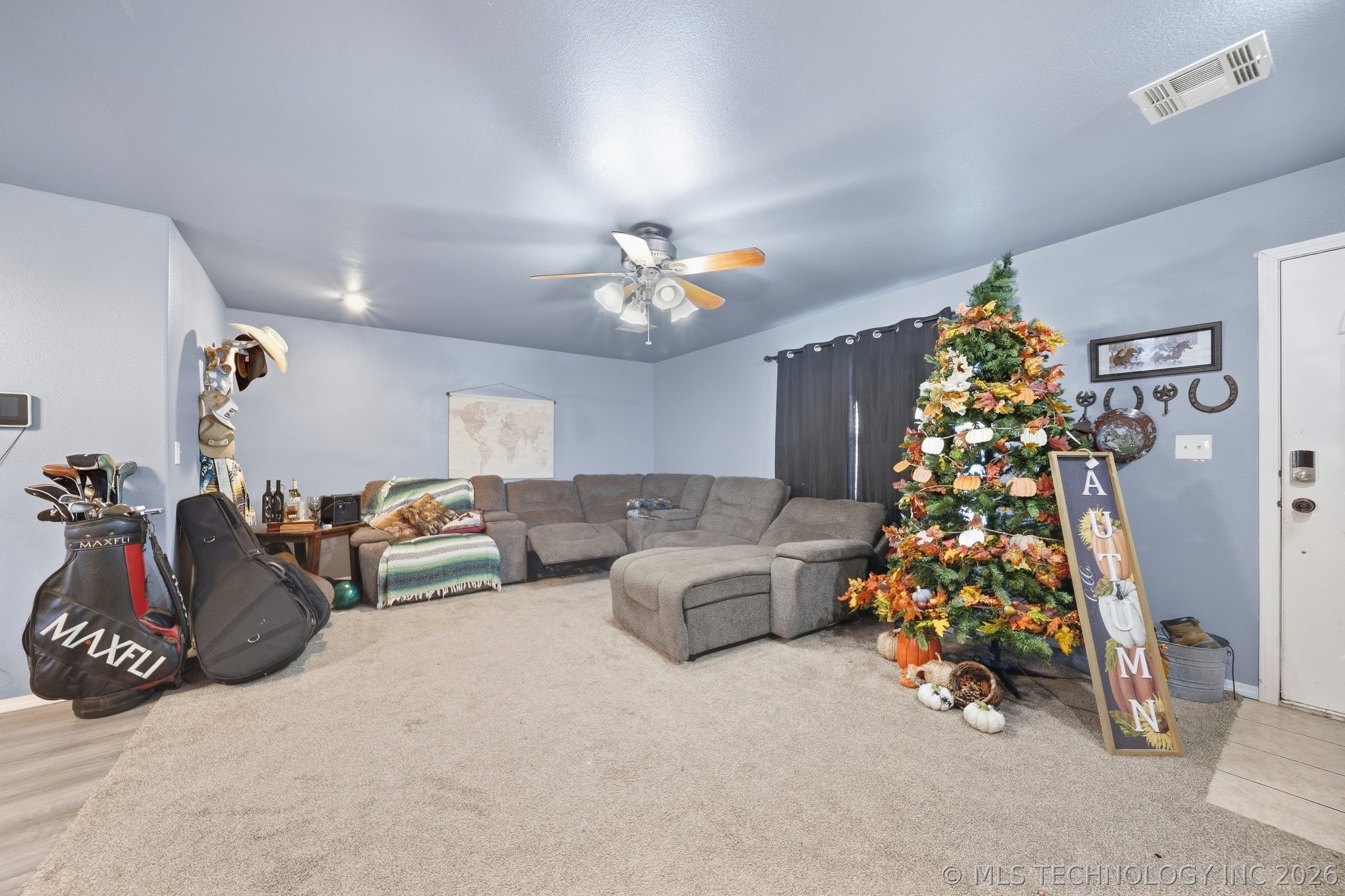 221 N Hickory Street Property Photo 7