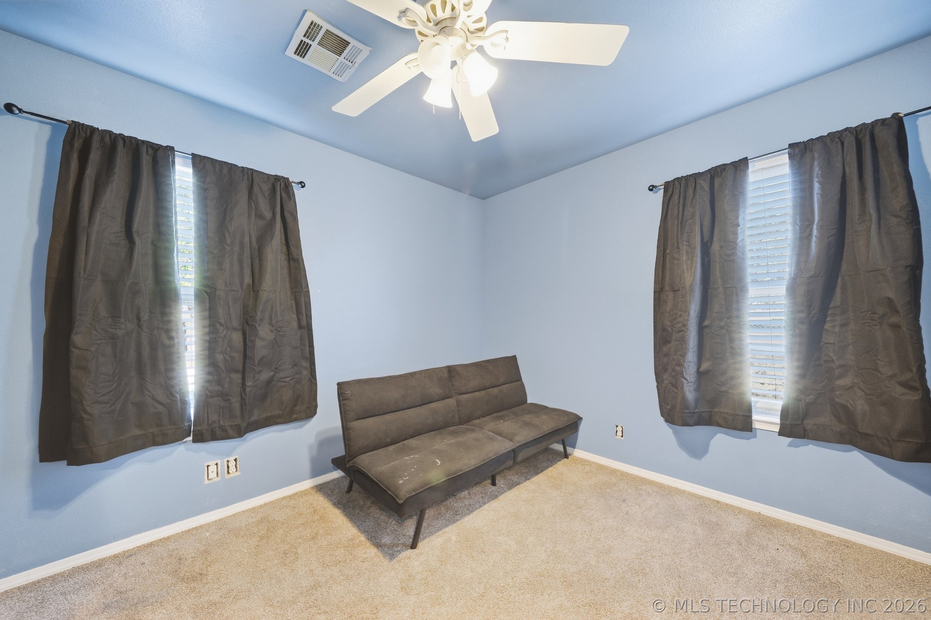 221 N Hickory Street Property Photo 19