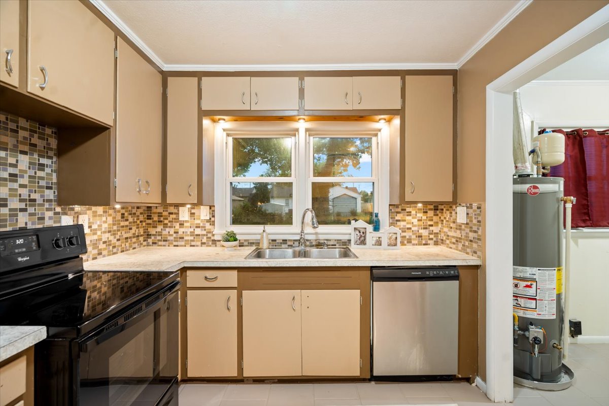 1231 B Street Ne Property Photo 9