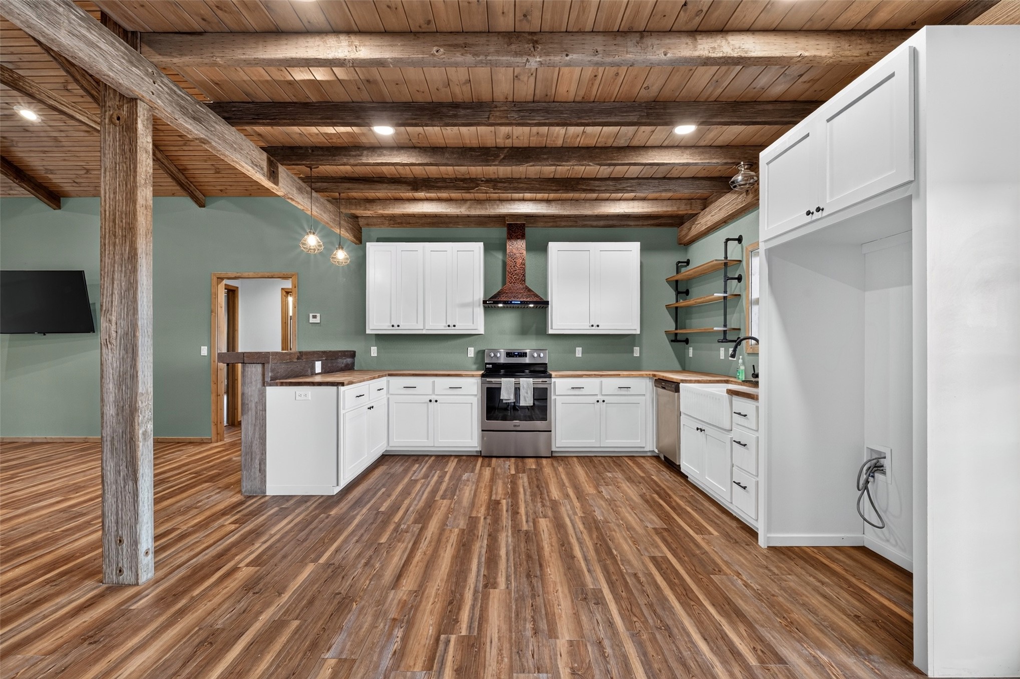 10636 Hwy 10 Property Photo 14