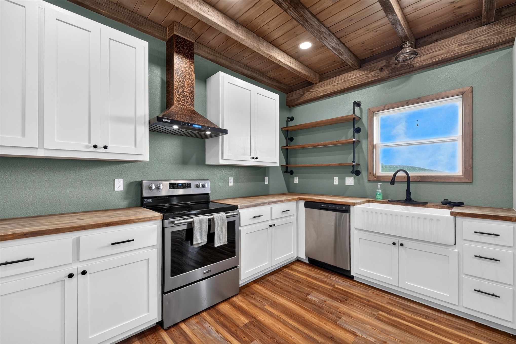 10636 Hwy 10 Property Photo 16