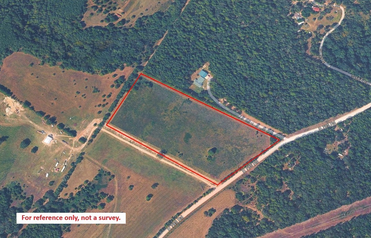 27000 E 785 Road Property Photo 5