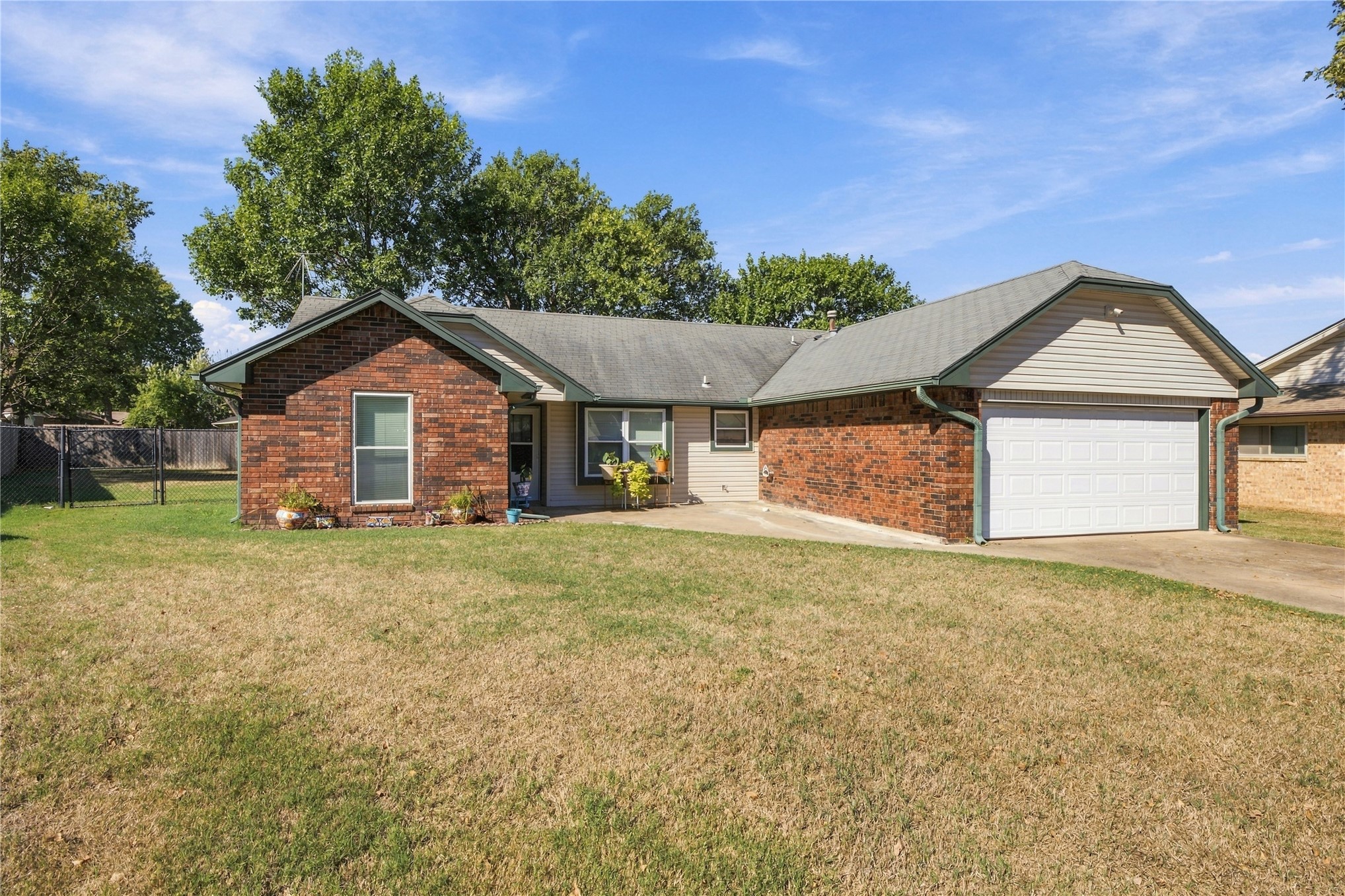 809 Patterson Property Photo 1