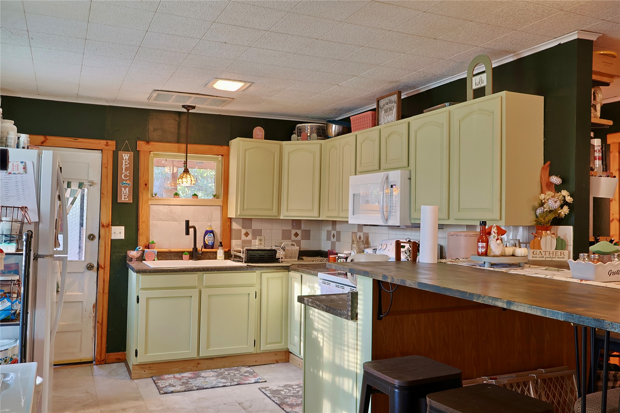 108 Patricia Property Photo 5