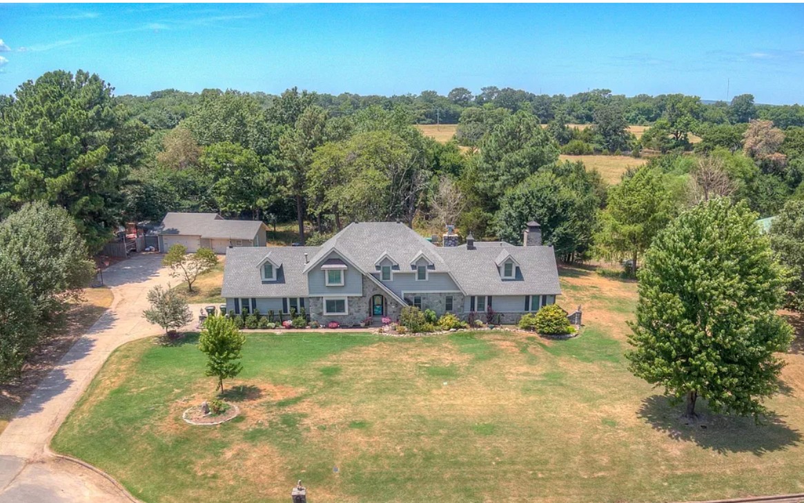 1804 Forest Road Property Photo 2