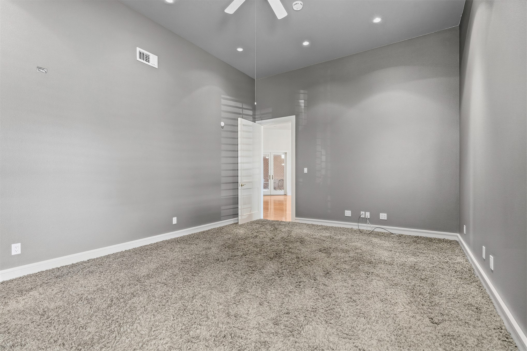 260 Country Club Road Property Photo 37