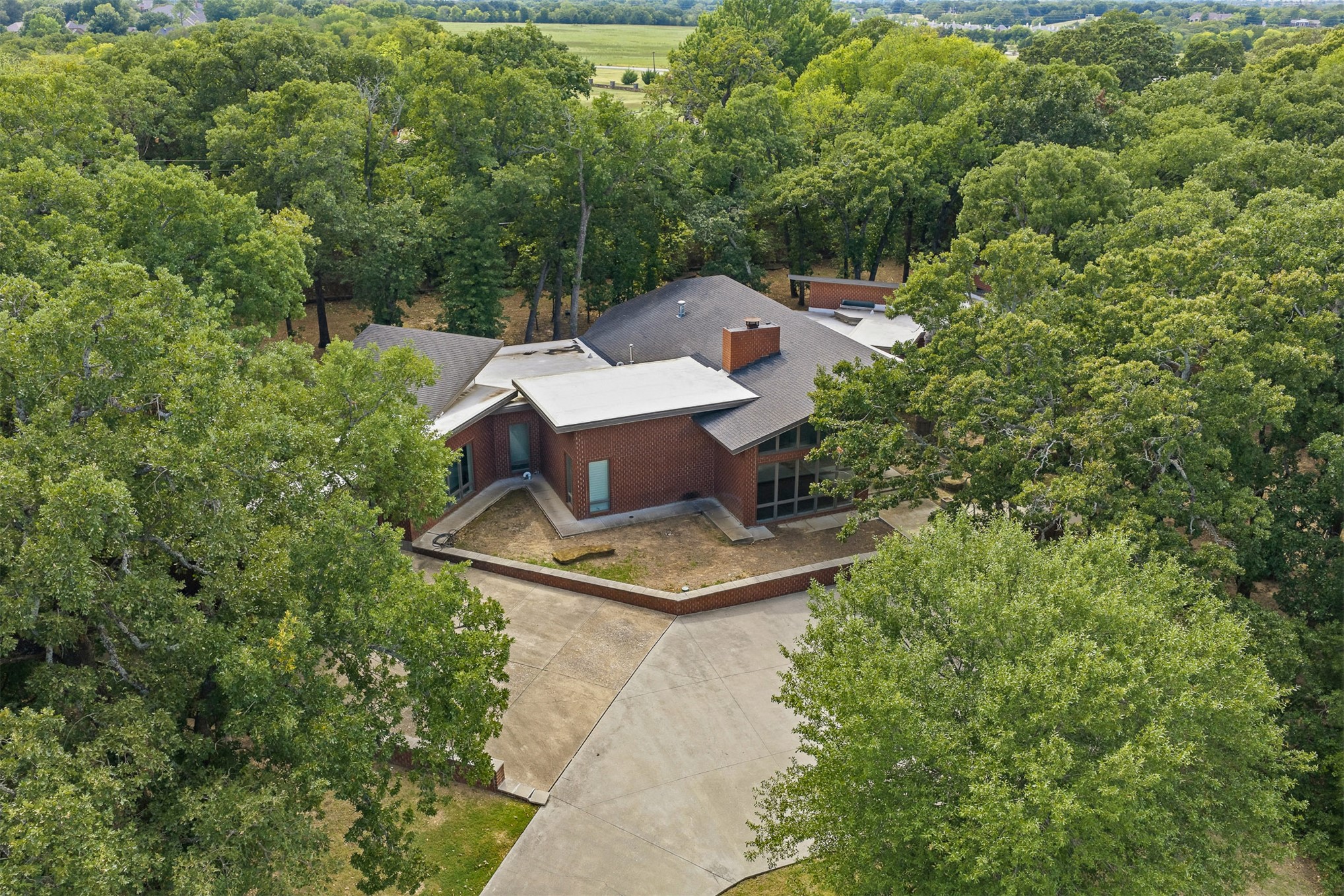 260 Country Club Road Property Photo 41