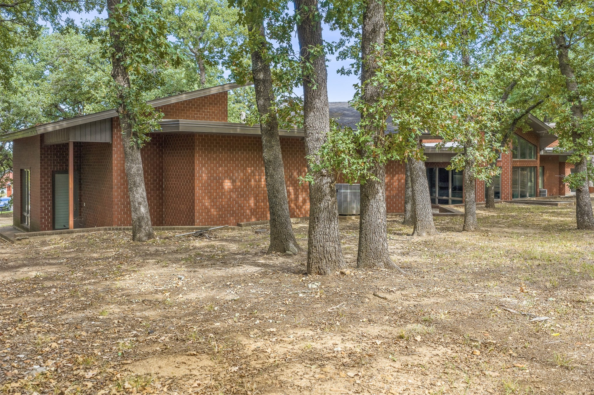 260 Country Club Road Property Photo 45