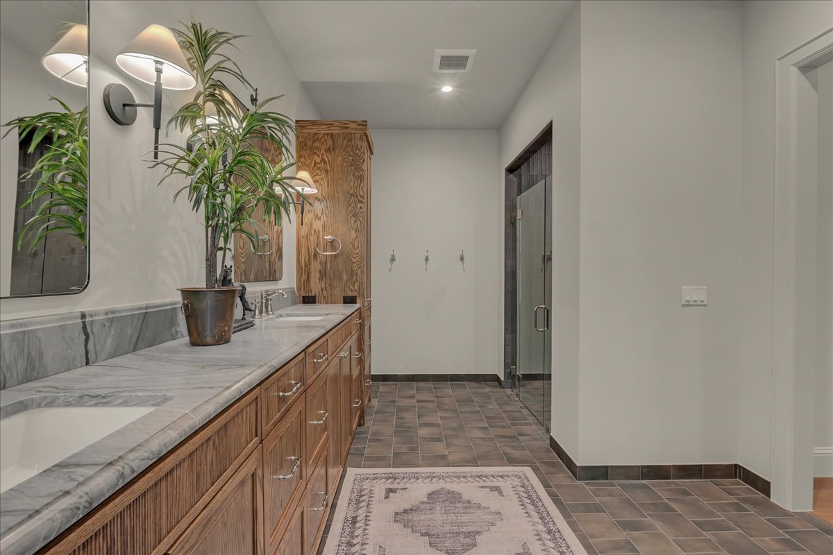 14075 S Date Street Property Photo 52