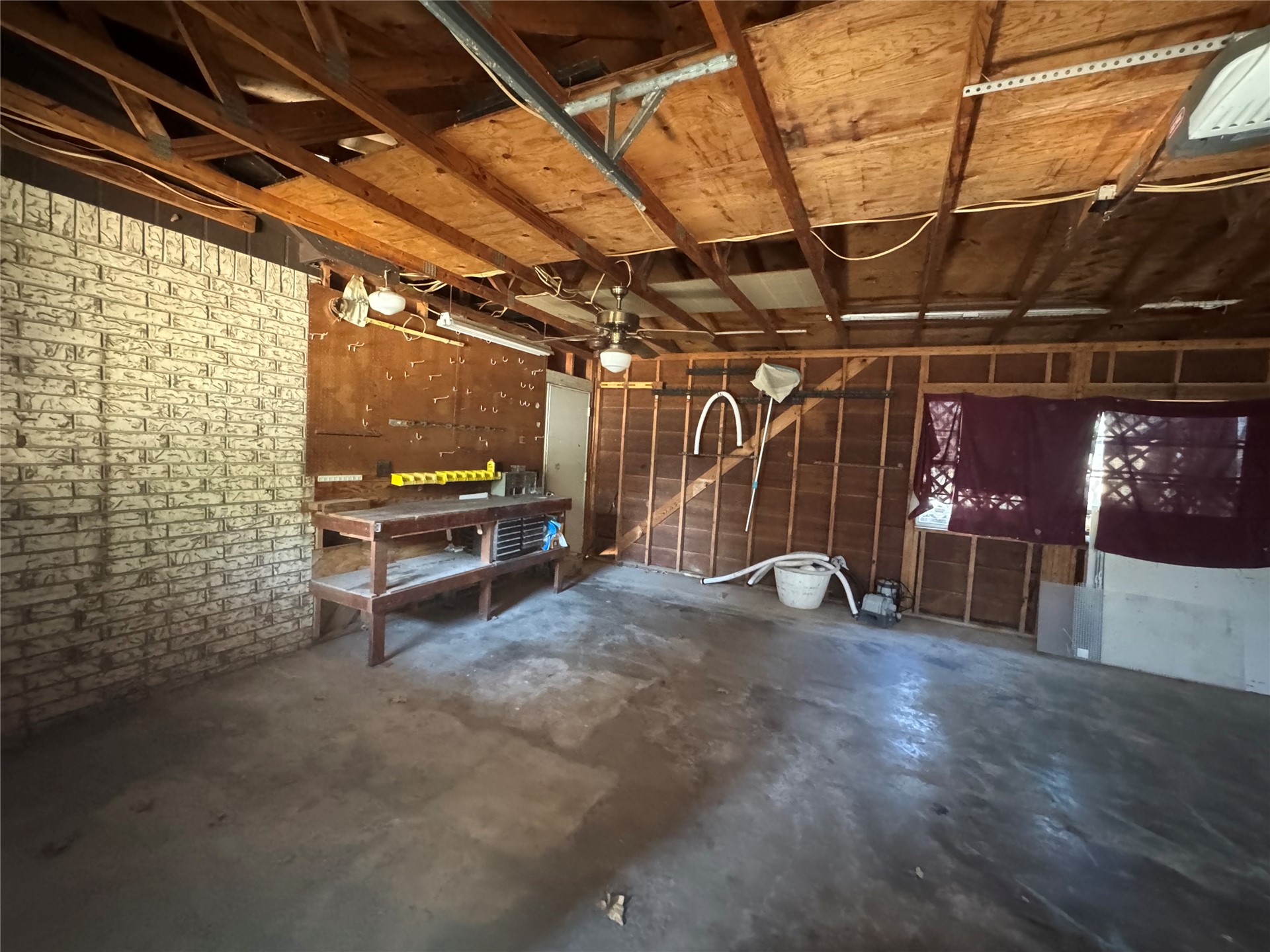 815 W Emberton Property Photo 12