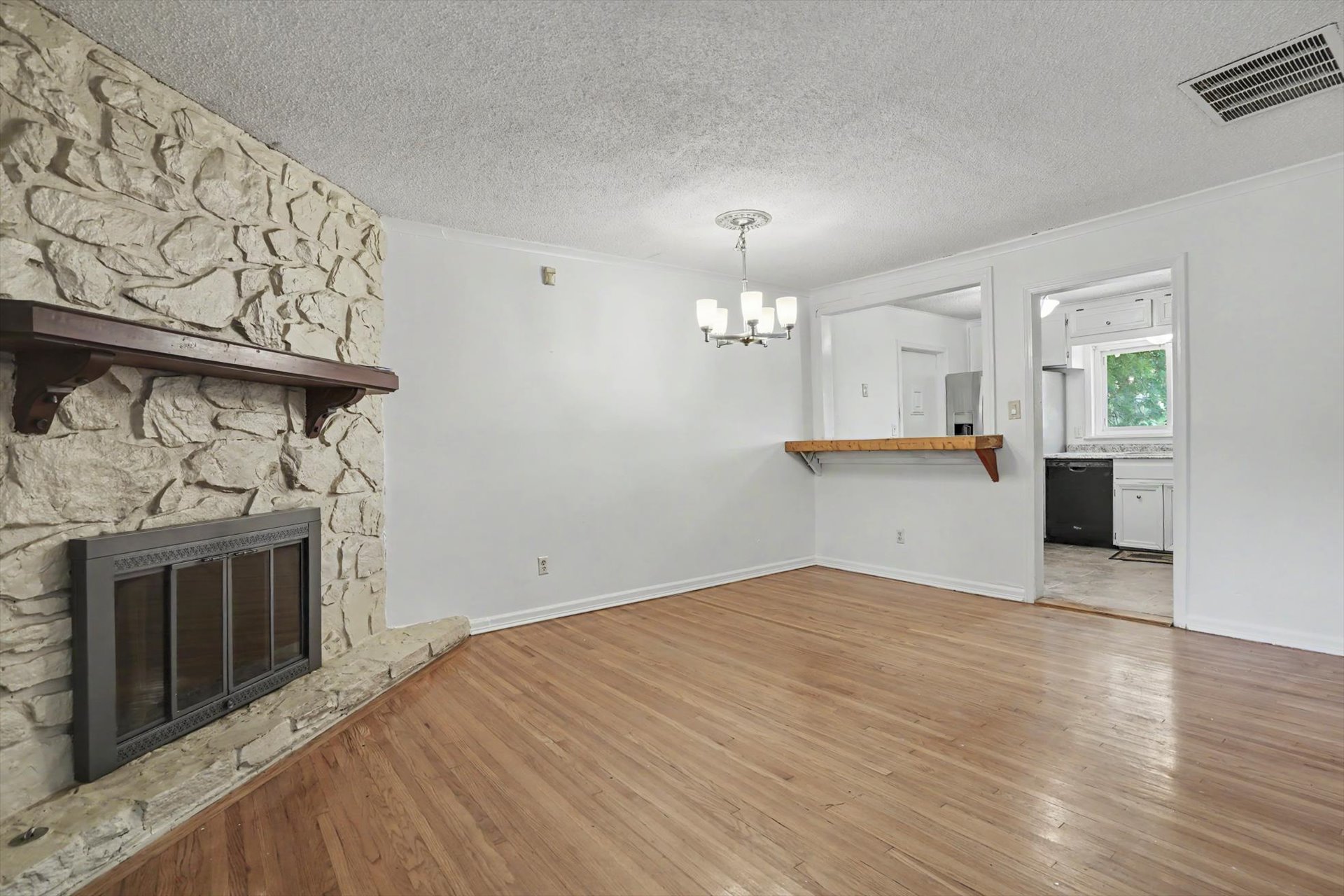 4029 S Vandalia Avenue Property Photo 6