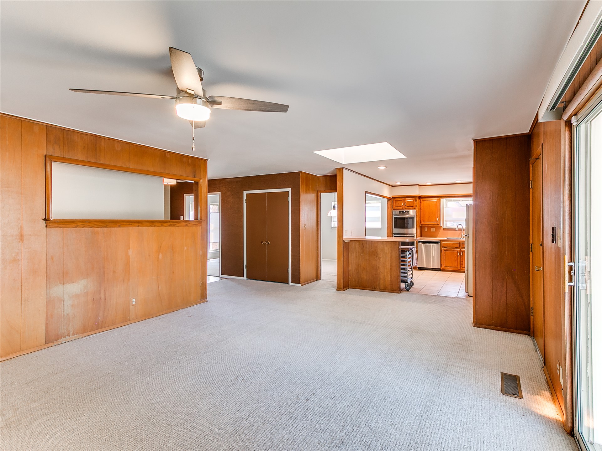 6955 E 18th Street Property Photo 12