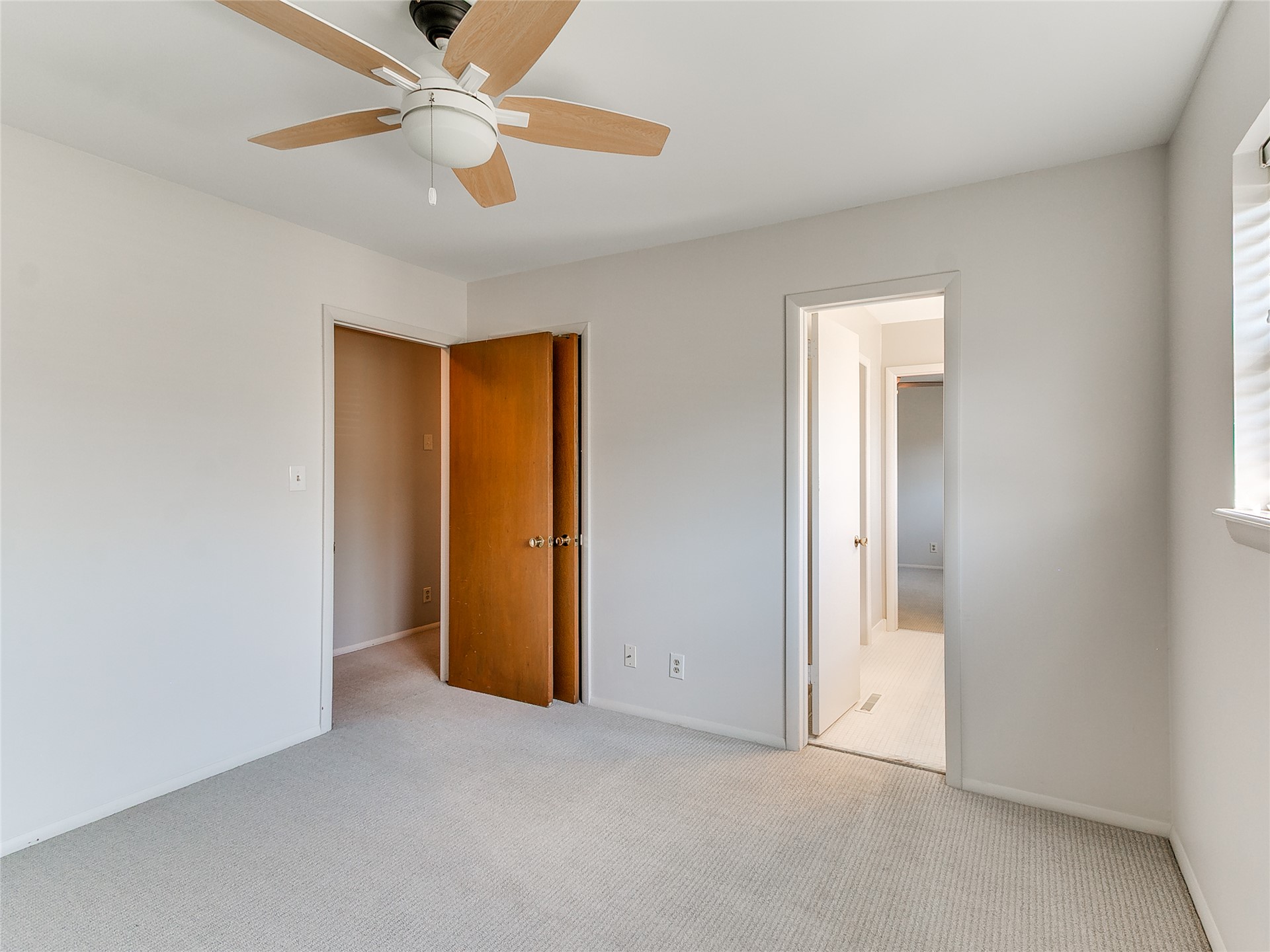 6955 E 18th Street Property Photo 14