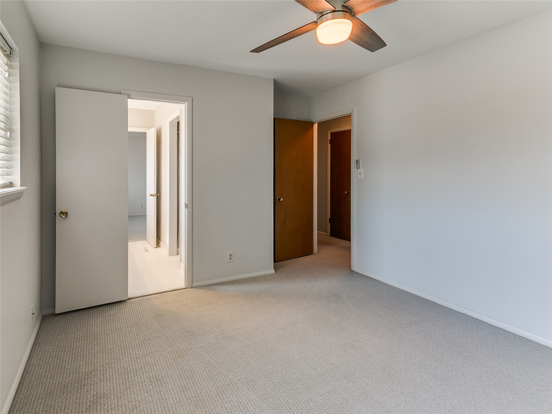 6955 E 18th Street Property Photo 16