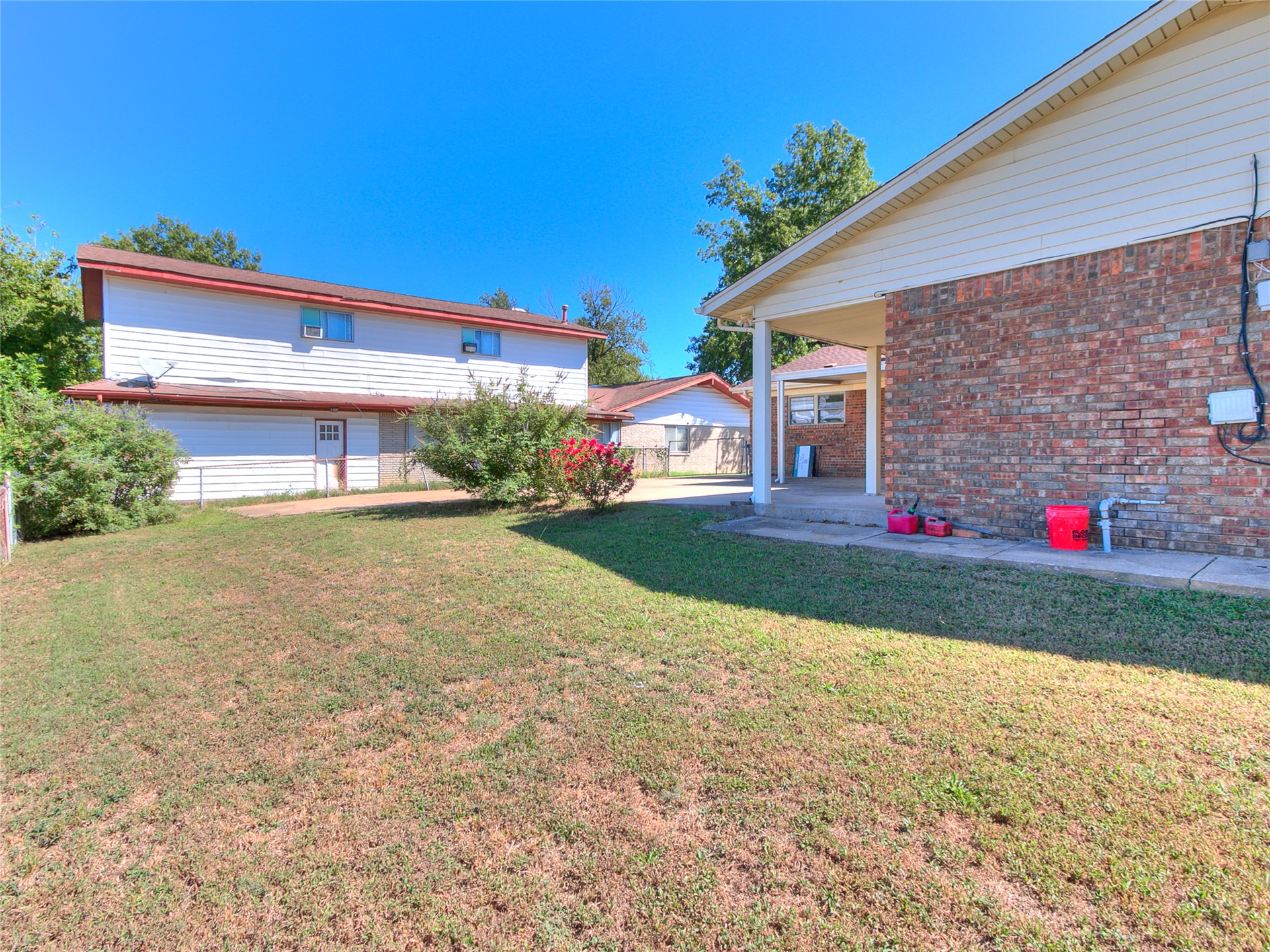 6955 E 18th Street Property Photo 23