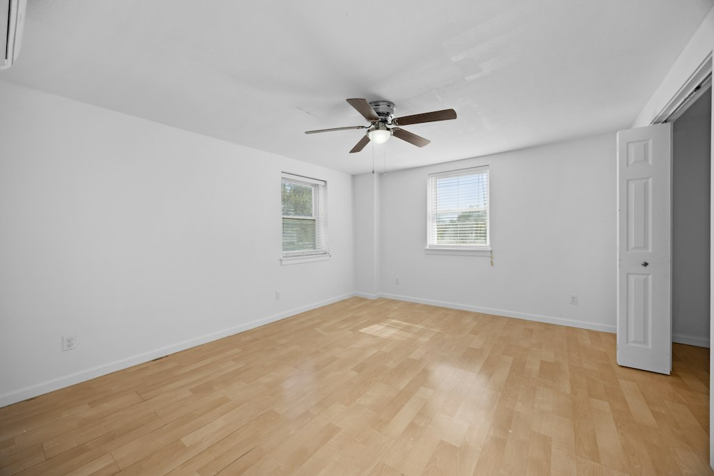 609 E 11th Property Photo 15