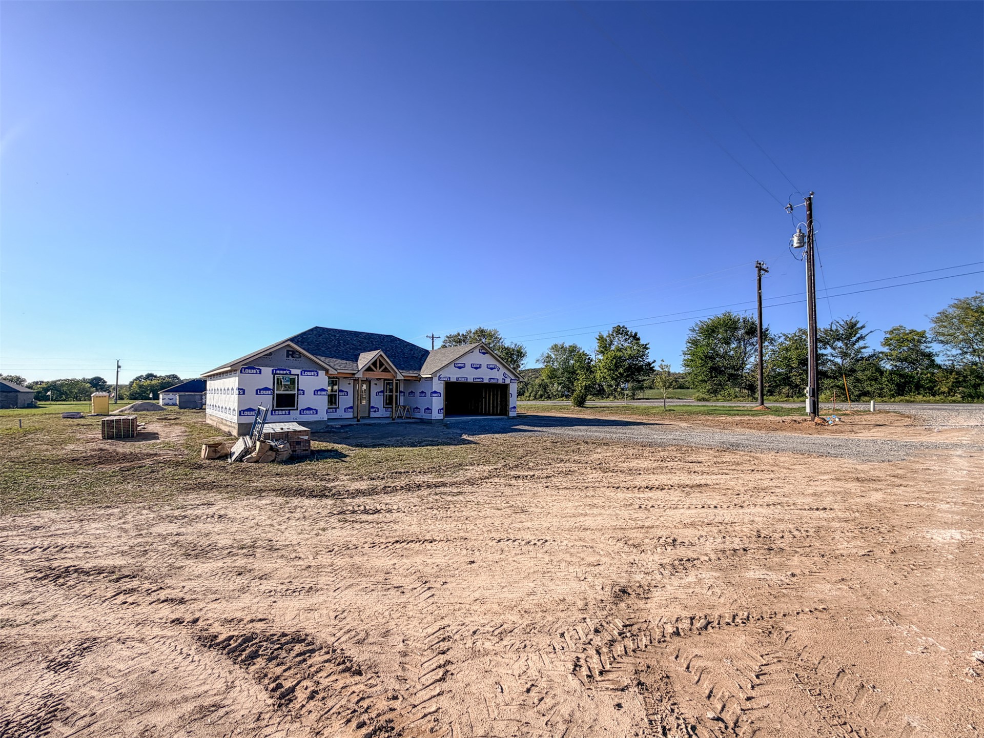18015 S 441 Road Property Photo 5