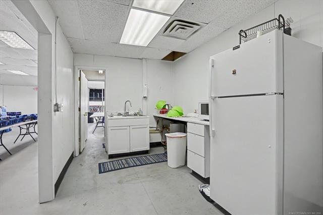 616 E Dewey Avenue Property Photo 3