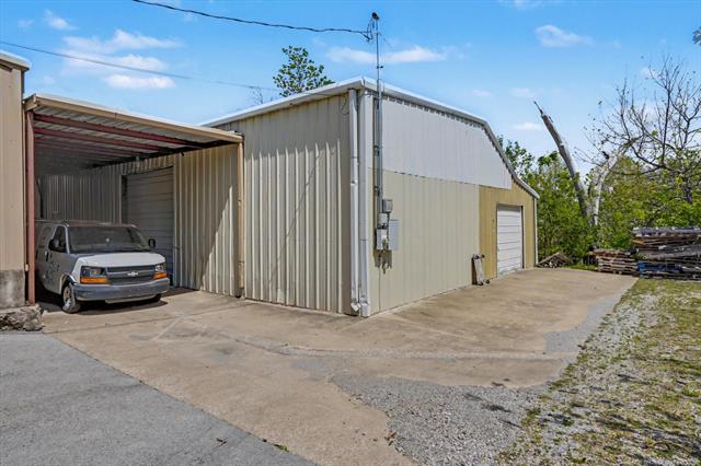 616 E Dewey Avenue Property Photo 6