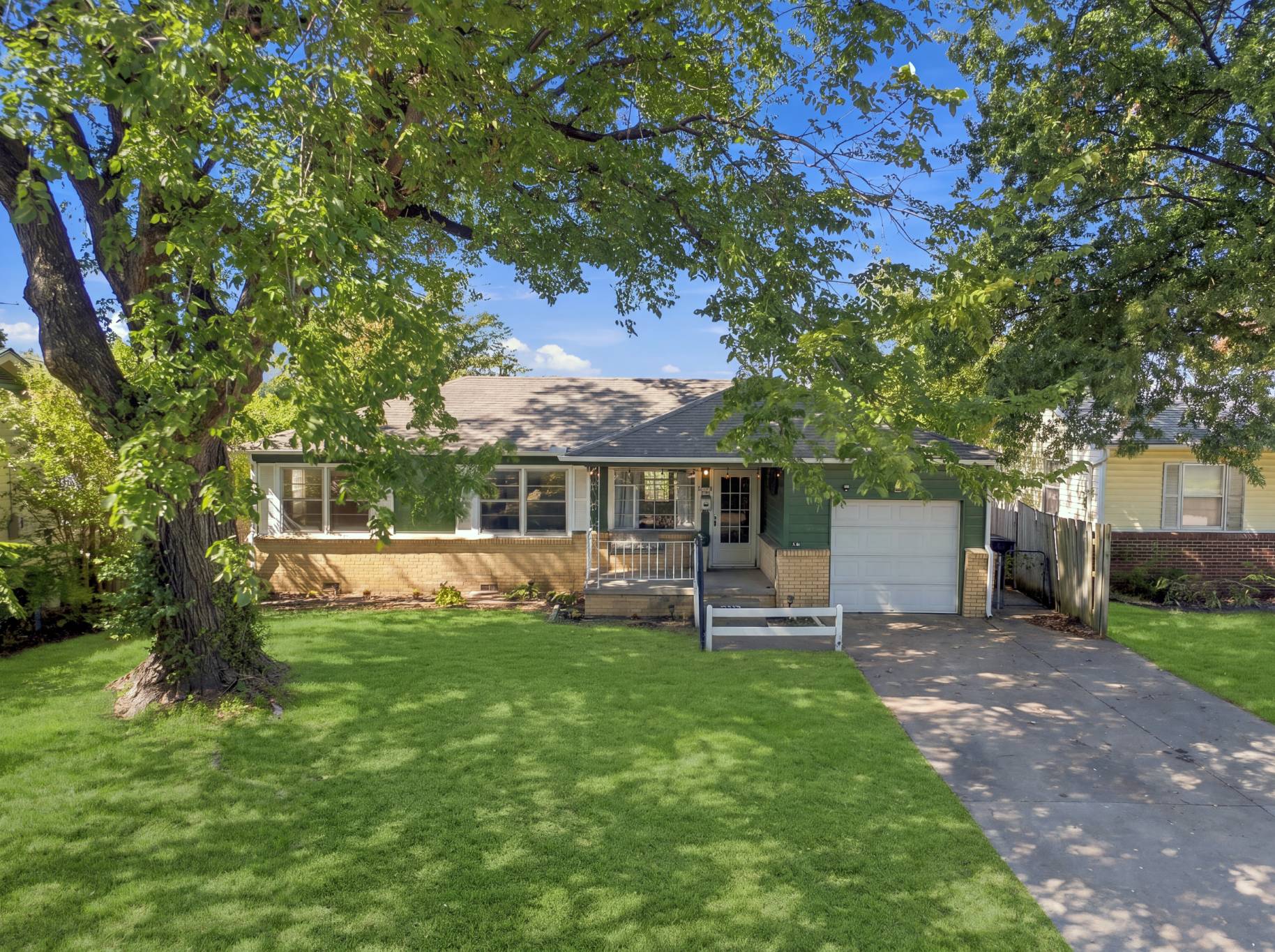1710 S Lakewood Avenue Property Photo 1
