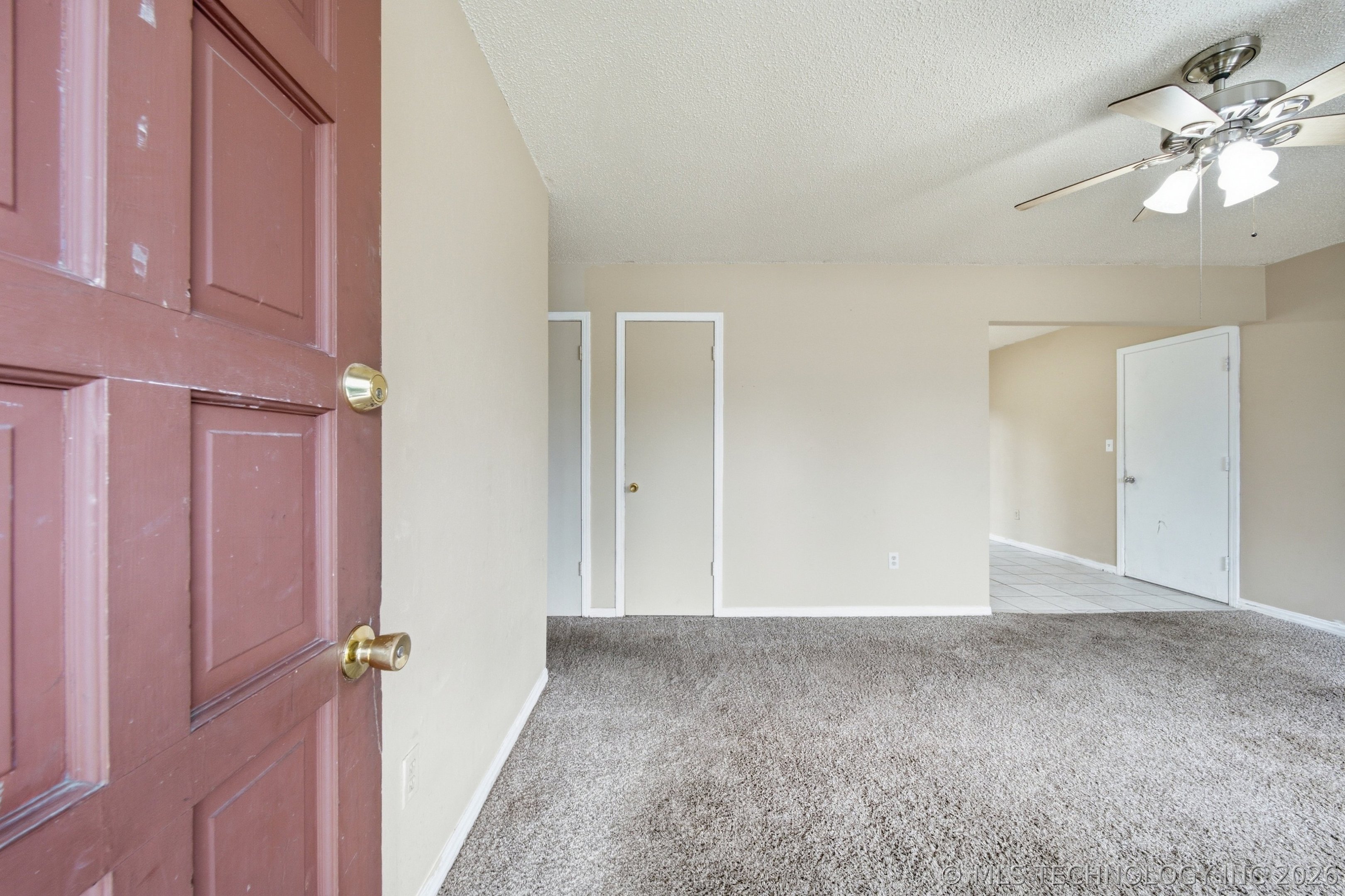 18517 E Admiral Boulevard Property Photo 4