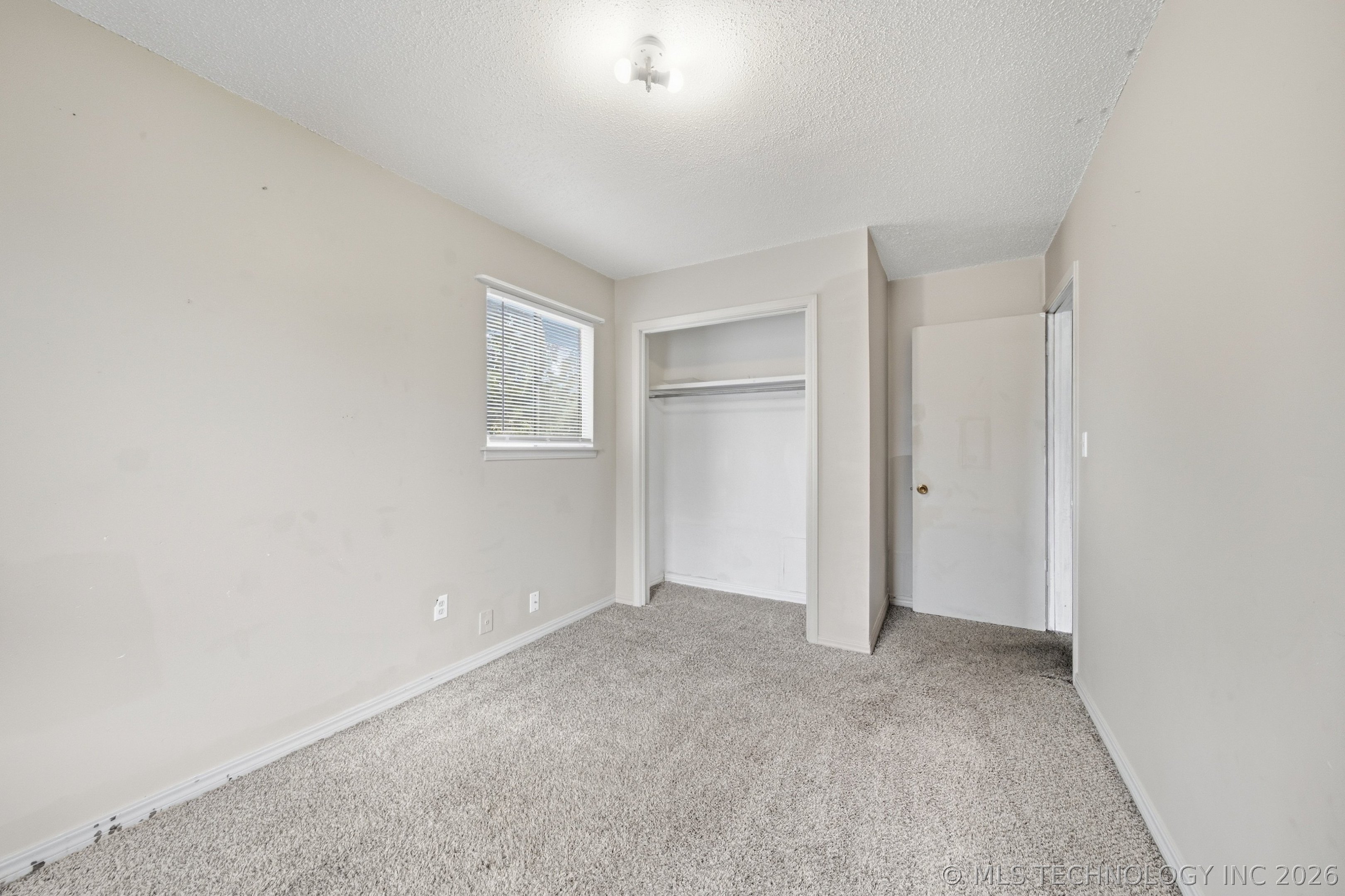 18517 E Admiral Boulevard Property Photo 13
