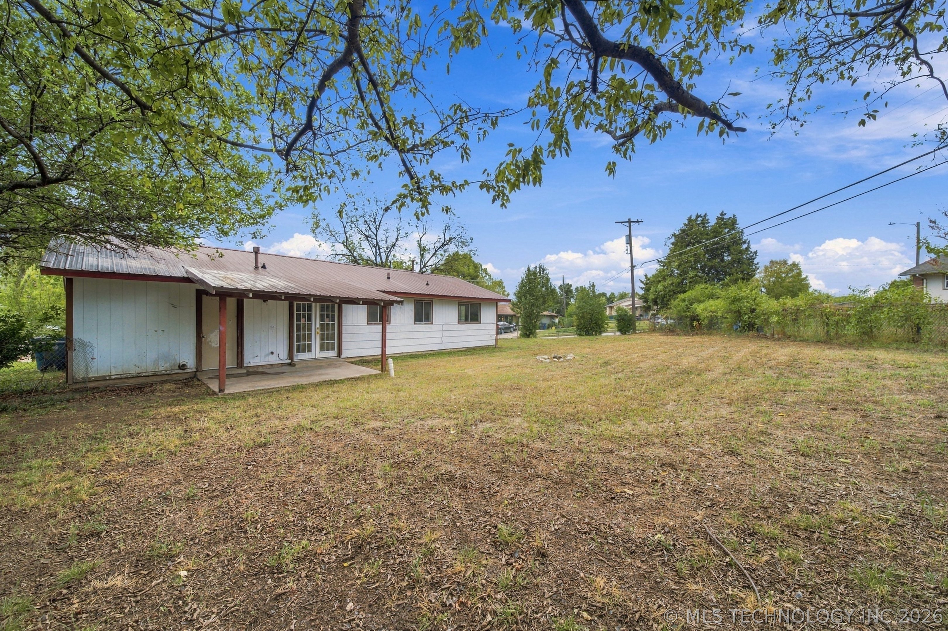 18517 E Admiral Boulevard Property Photo 19