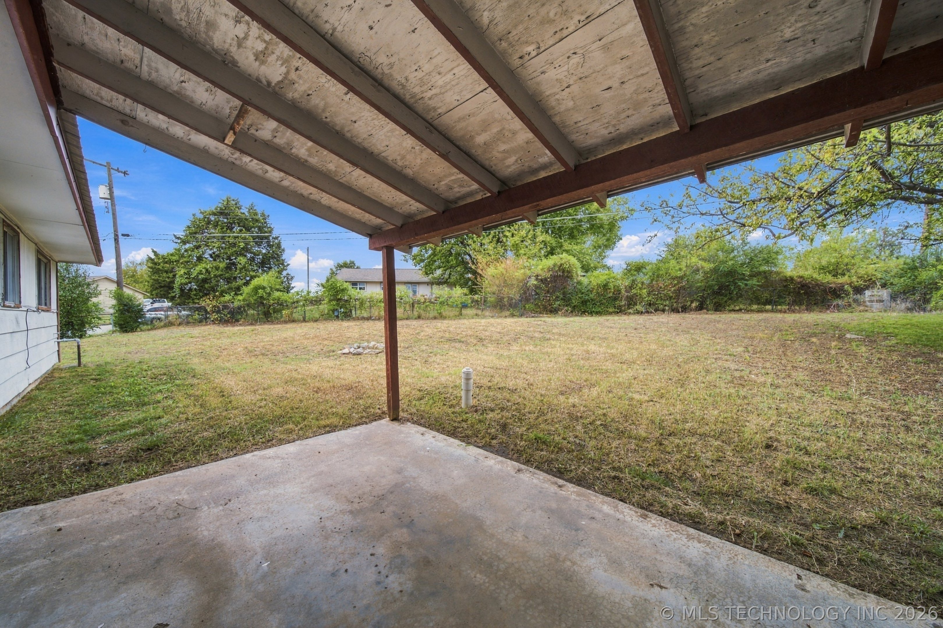 18517 E Admiral Boulevard Property Photo 20